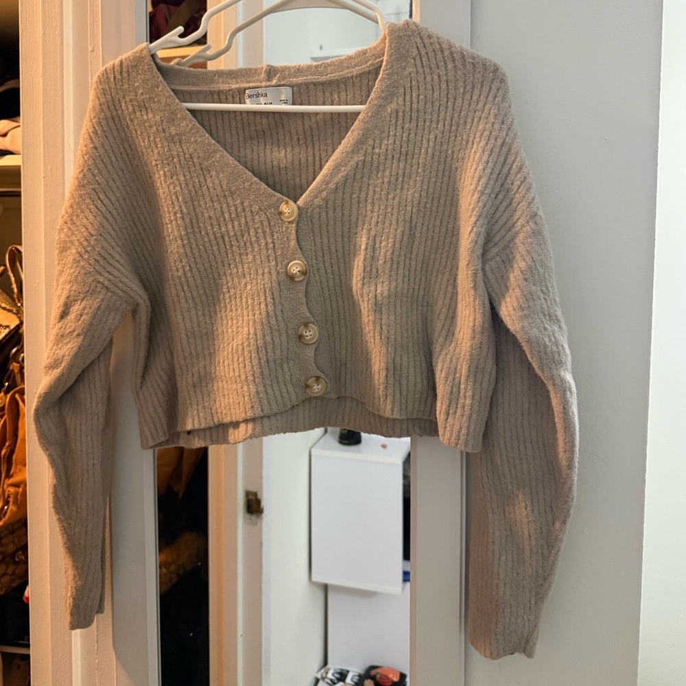 Bershka Cream/Beige Cropped Brown Cardigan